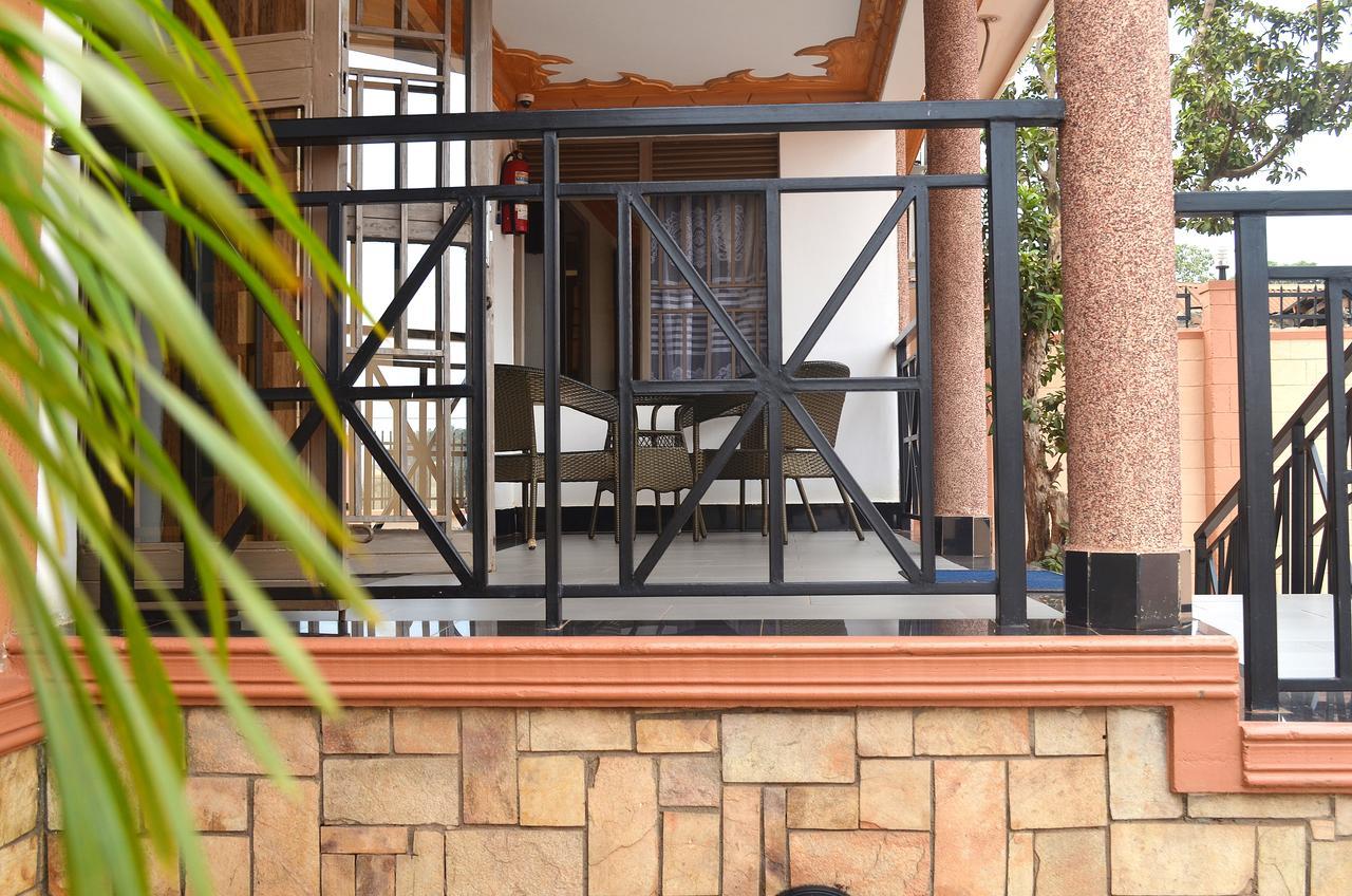 Mt. Zion Hotel Annex Kampala Esterno foto